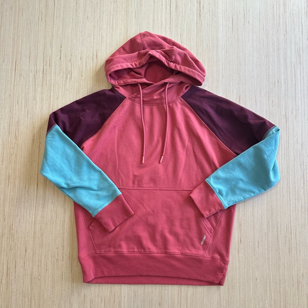 Ascend Women’s Pullover Hoodie
